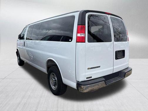 Summit White 2025 Chevrolet Express 3500 RWD 3500 Extended Wheelbase LT