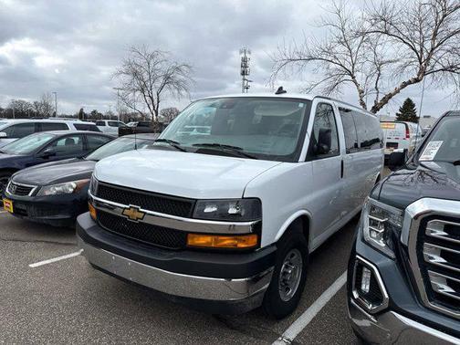 Summit White 2025 Chevrolet Express 3500 RWD 3500 Extended Wheelbase LT