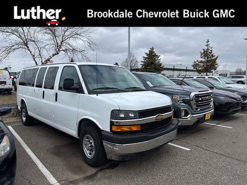 Summit White 2025 Chevrolet Express 3500 RWD 3500 Extended Wheelbase LT