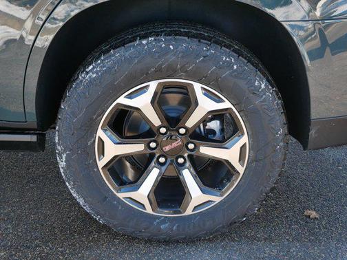 2026 GMC Yukon 4WD AT4