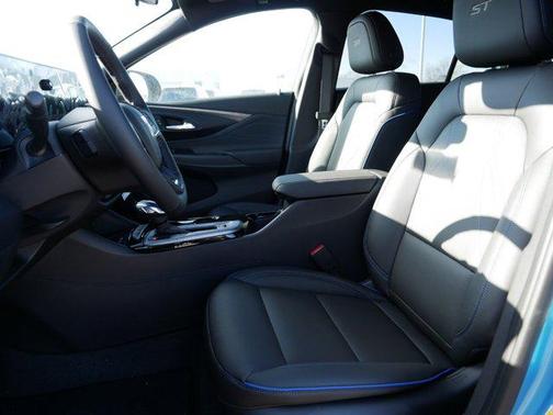 2025 Buick Envista Sport Touring FWD