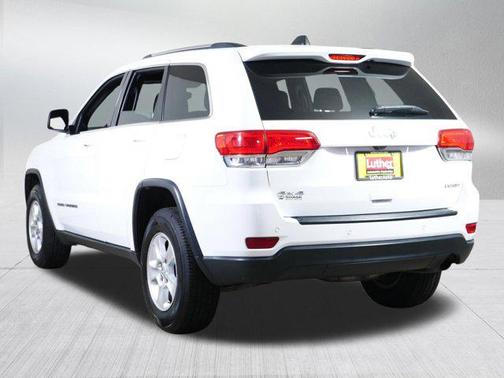 Bright White Clearcoat 2017 Jeep Grand Cherokee Laredo