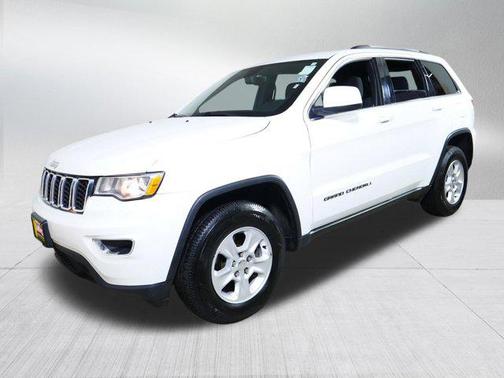 Bright White Clearcoat 2017 Jeep Grand Cherokee Laredo