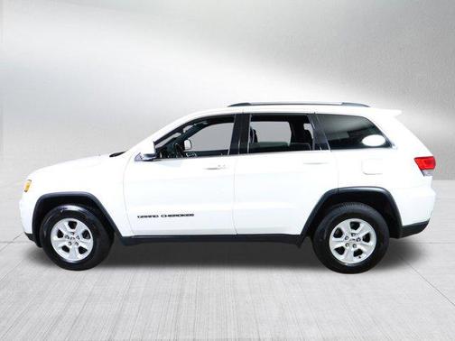 Bright White Clearcoat 2017 Jeep Grand Cherokee Laredo