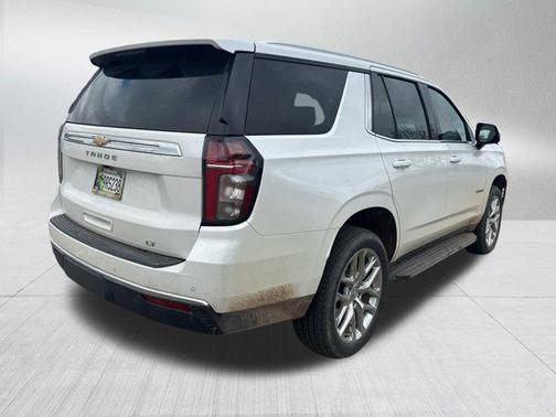 Iridescent Pearl Tricoat 2024 Chevrolet Tahoe LT
