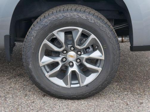 Sterling Gray Metallic 2026 Chevrolet Silverado 1500 LT
