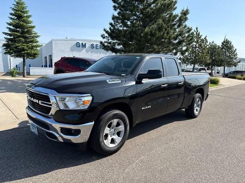 Diamond Black Crystal Pearlcoat 2020 RAM 1500 Big Horn/Lone Star