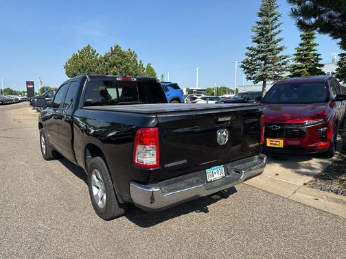 Diamond Black Crystal Pearlcoat 2020 RAM 1500 Big Horn/Lone Star