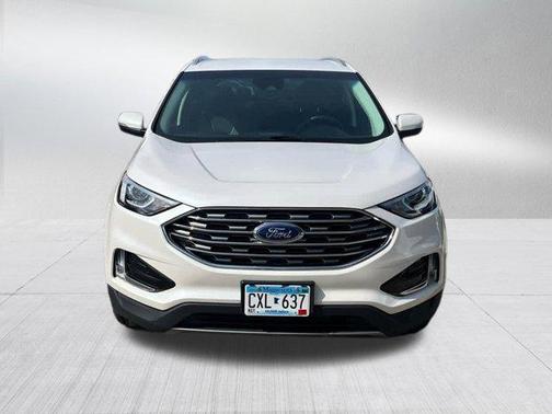 WHITE PLATINUM ME 2019 Ford Edge Titanium