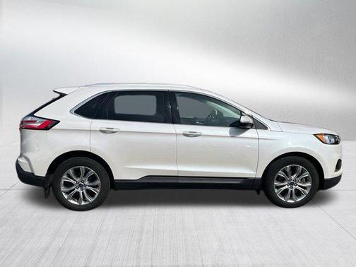 WHITE PLATINUM ME 2019 Ford Edge Titanium