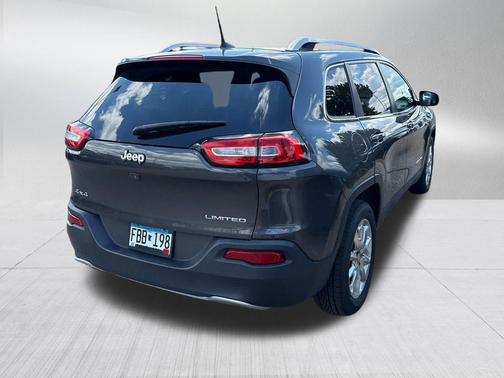 Granite Crystal Metallic Clearcoat 2017 Jeep Cherokee Limited