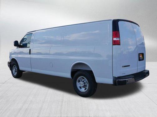 Summit White 2026 Chevrolet Express 3500 3500 Extended Wheelbase, WT, RWD