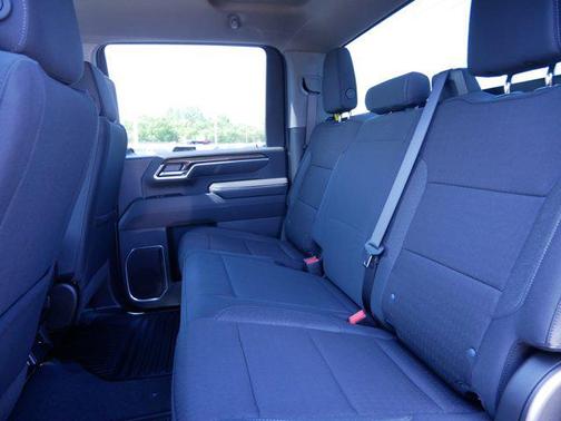 2025 Chevrolet Silverado 3500 LT