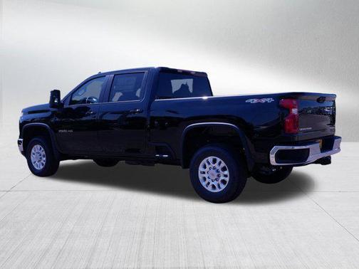 2025 Chevrolet Silverado 3500 LT