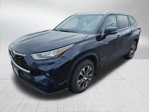 2020 Toyota Highlander Hybrid XLE
