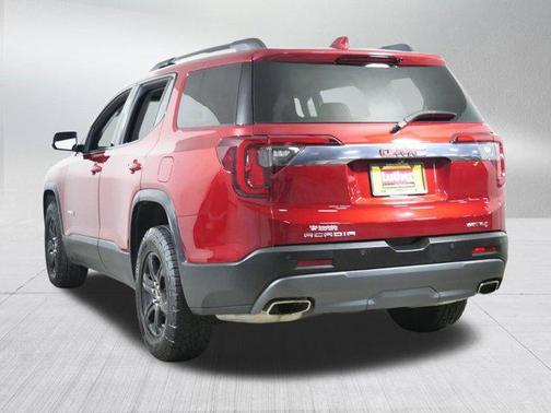 2023 GMC Acadia AWD AT4