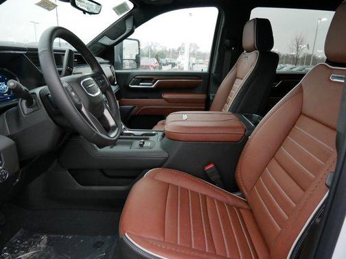 2025 GMC Sierra 3500 Denali