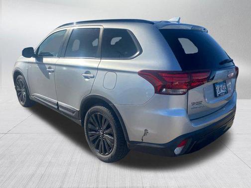 2020 Mitsubishi Outlander LE