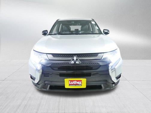2020 Mitsubishi Outlander LE