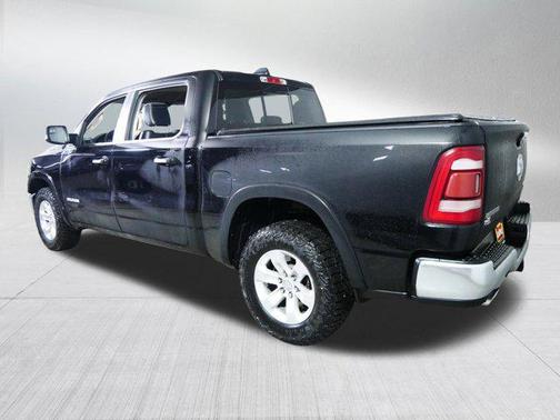 Diamond Black Crystal Pearlcoat 2021 RAM 1500 Laramie