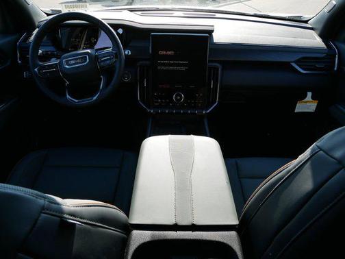 2026 GMC Acadia AWD AT4