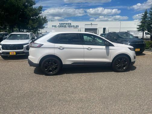 White Platinum Metallic Tri-Coat 2018 Ford Edge SEL