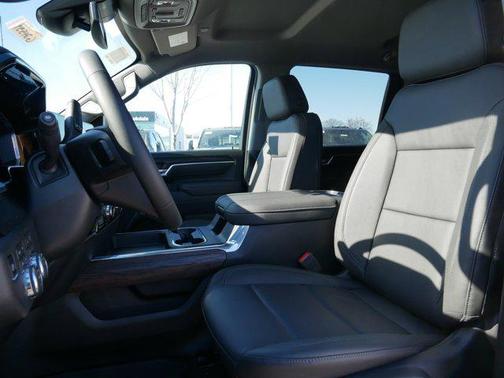 2026 GMC Sierra 2500 SLT