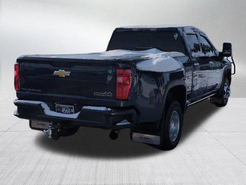 2022 Chevrolet Silverado 3500 High Country