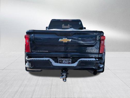 2022 Chevrolet Silverado 3500 High Country