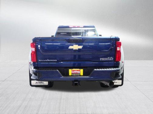 2022 Chevrolet Silverado 3500 High Country
