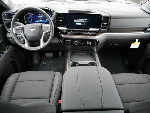 2025 Chevrolet Silverado 3500 LT