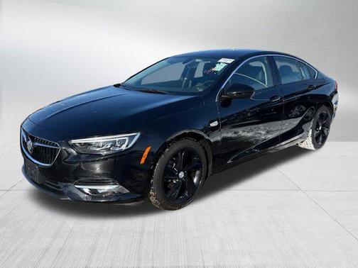 2020 Buick Regal Sportback FWD Essence