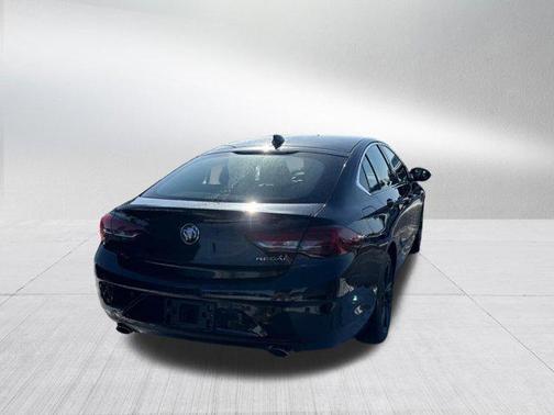 2020 Buick Regal Sportback FWD Essence