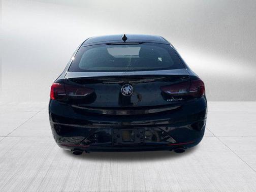 2020 Buick Regal Sportback FWD Essence