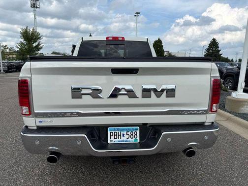 2017 RAM 1500 Limited Crew Cab 4x4 6'4' Box