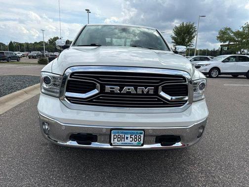 2017 RAM 1500 Limited Crew Cab 4x4 6'4' Box