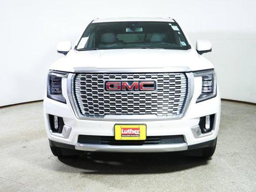 White Frost Tricoat 2022 GMC Yukon Denali