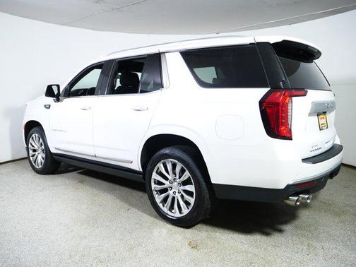 White Frost Tricoat 2022 GMC Yukon Denali