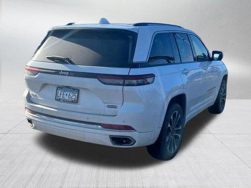 2022 Jeep Grand Cherokee Overland