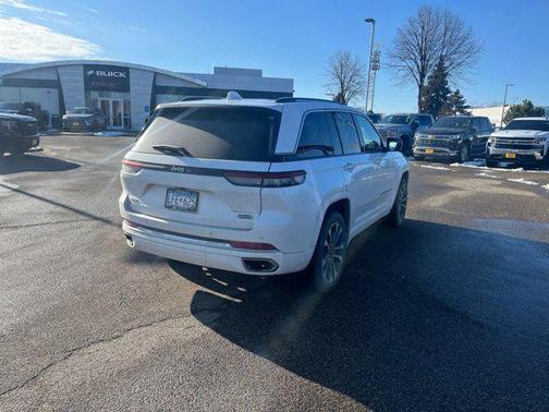 2022 Jeep Grand Cherokee Overland