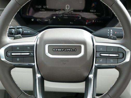 2025 GMC Acadia Denali