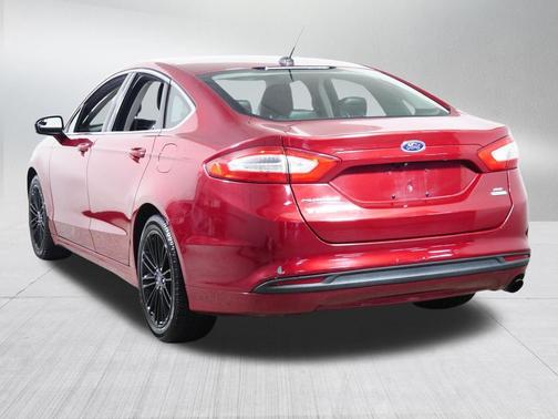 Ruby Red Metallic Tinted Clearcoat 2014 Ford Fusion SE