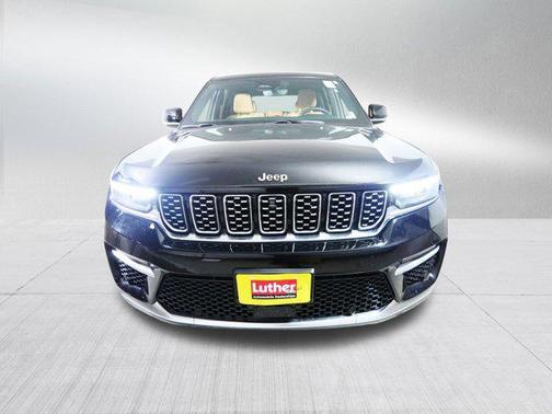 2023 Jeep Grand Cherokee Summit