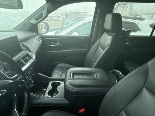 Black 2022 Chevrolet Suburban RST