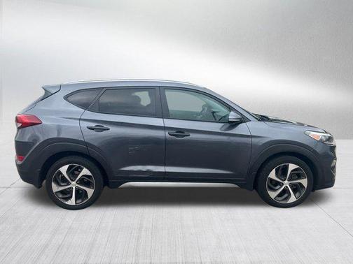 2017 Hyundai TUCSON Sport