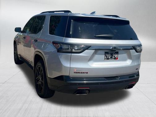 Silver Ice Metallic 2018 Chevrolet Traverse Premier