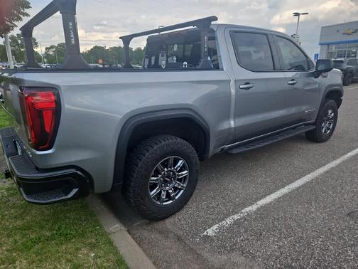 Sterling Metallic 2024 GMC Sierra 1500 AT4X