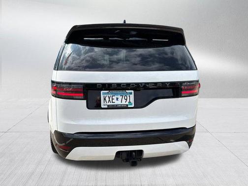 2024 Land Rover Discovery P360 Dynamic SE