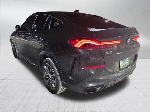 2022 BMW X6 xDrive40i