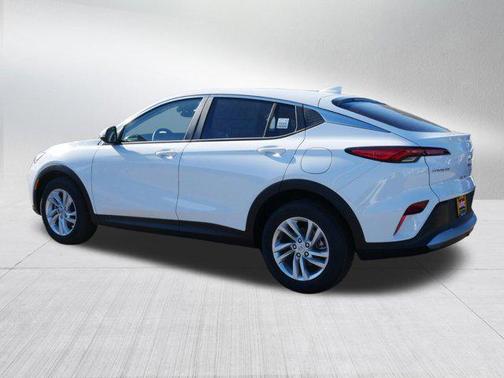 Summit White 2026 Buick Envista Preferred FWD